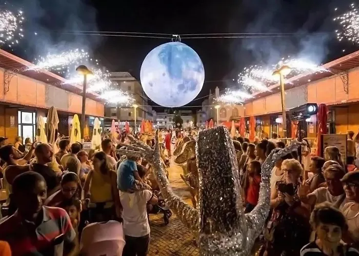 - Private Spacious Sunlit Patio