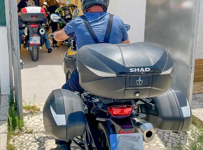 - Private Spacious Sunlit Patio Nyaraló