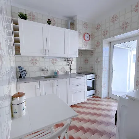 - Private Spacious Sunlit Patio Olhão