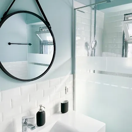 - Private Spacious Sunlit Patio Hébergement de vacances