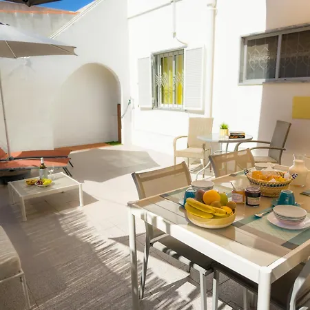 - Private Spacious Sunlit Patio * Olhao
