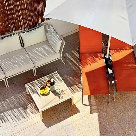 Vakantiehuis - Private Spacious Sunlit Patio *